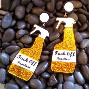 JEWLERY EARRINGS SPRAY BOTTLE YELLOW.🤐🤷♀️✌